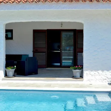 Ferienhaus Olas, 500m From The Sea With Private Pool *