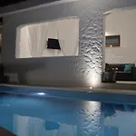 Σπίτι διακοπών Olas, 500m From The Sea With Private Pool Agrustos