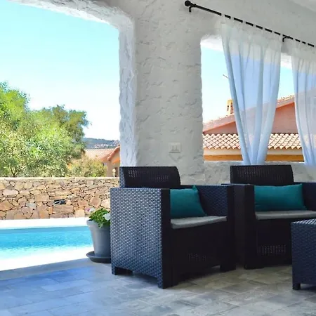 Hébergement de vacances Olas, 500m From The Sea With Private Pool *