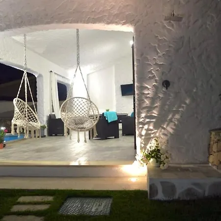 Hébergement de vacances Olas, 500m From The Sea With Private Pool Agrustos