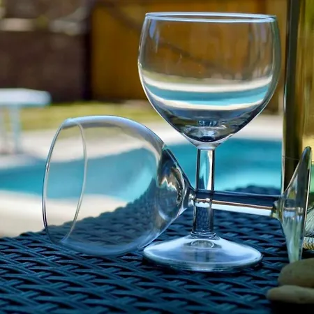 Olas, 500m From The Sea With Private Pool