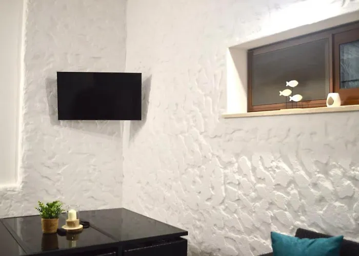 Nyaraló Olas, 500m From The Sea With Private Pool Agrustos