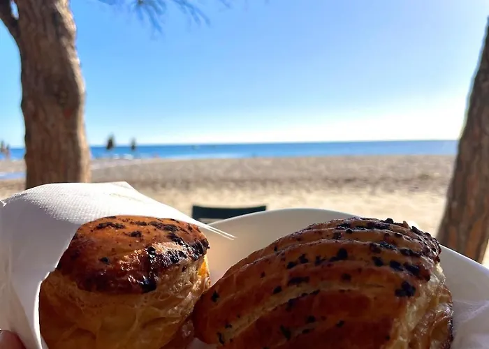 Olas, 500m From The Sea With Private Pool Сasa de vacaciones *